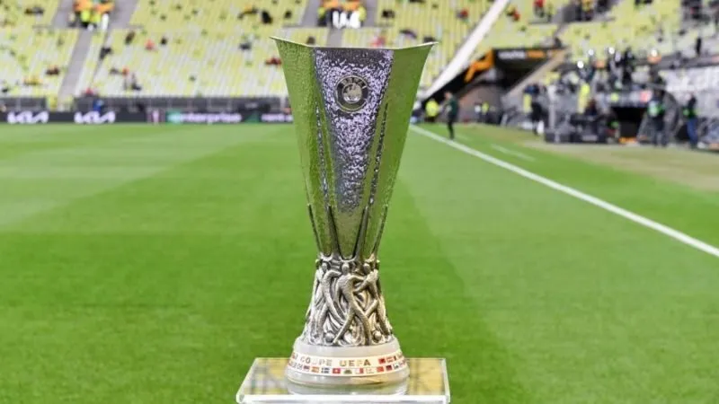 Cúp vô địch danh giá của giải C2 UEFA Europa League
